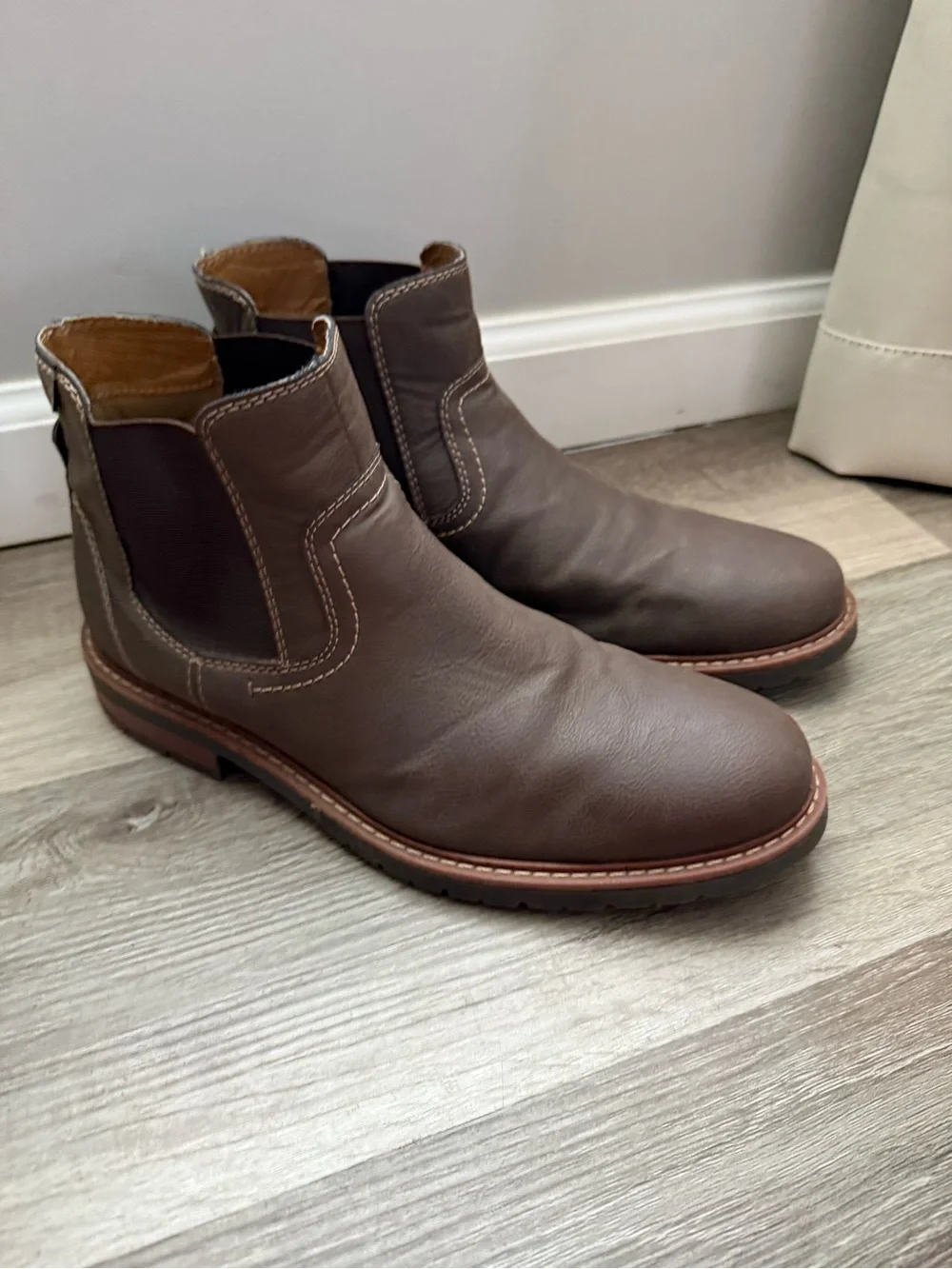 Dockers Men's Dark Brown Leather Chukka Boots